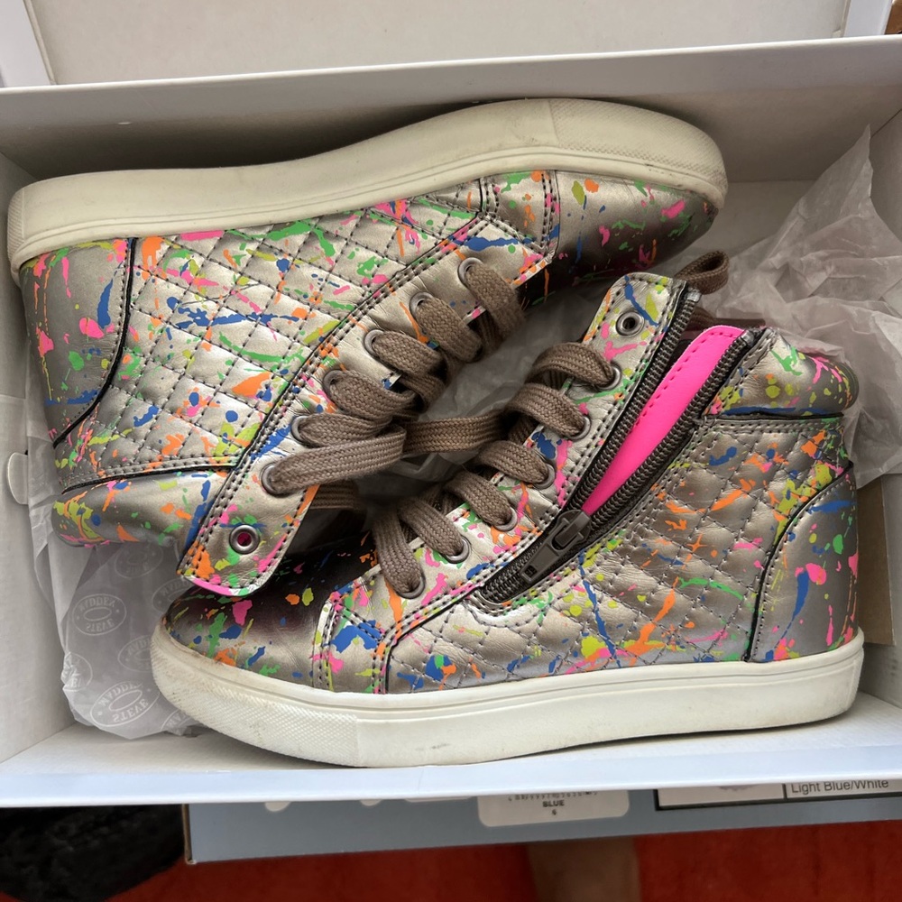 Steve Madden Girls 3 Jcafe Pewter Skinny High Top Paint Splashed Zip Up Shoes